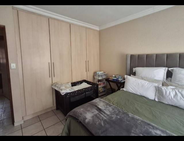 2 BEDROOM PROPERTY TO RENT IN RAVENSWOOD